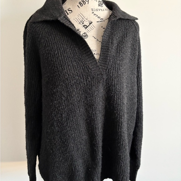 Women's American eagle  Sweater - Picture 1 of 4